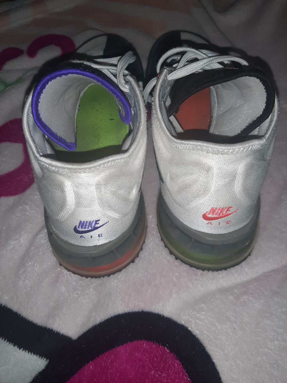 LeBron 18 Low Multicolor Basketball Shoes - Picture 3 of 6